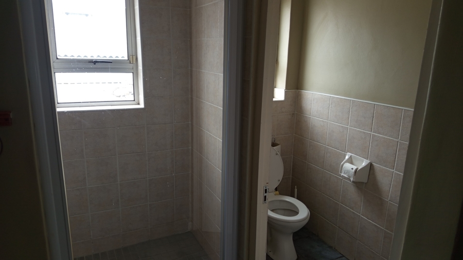 To Let commercial Property for Rent in Maitland Western Cape